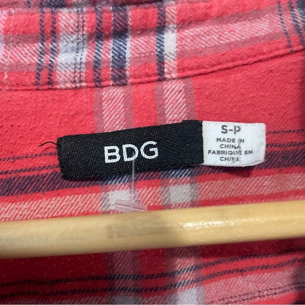 BDG red plaid flannel button down top size small grunge - Picture 7 of 9